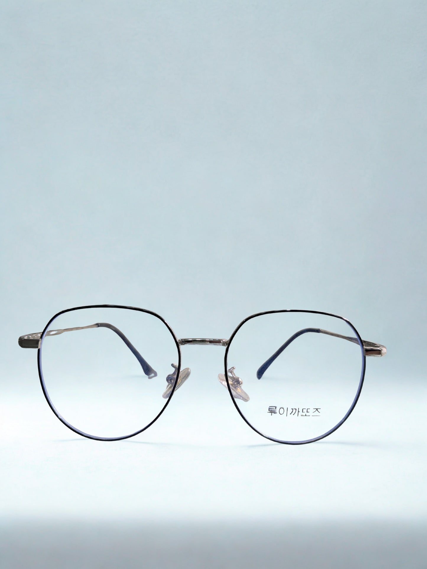 Elegant Round Metal Eyeglasses