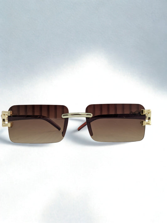 "Luxury Sunglasses with Panther Accent"